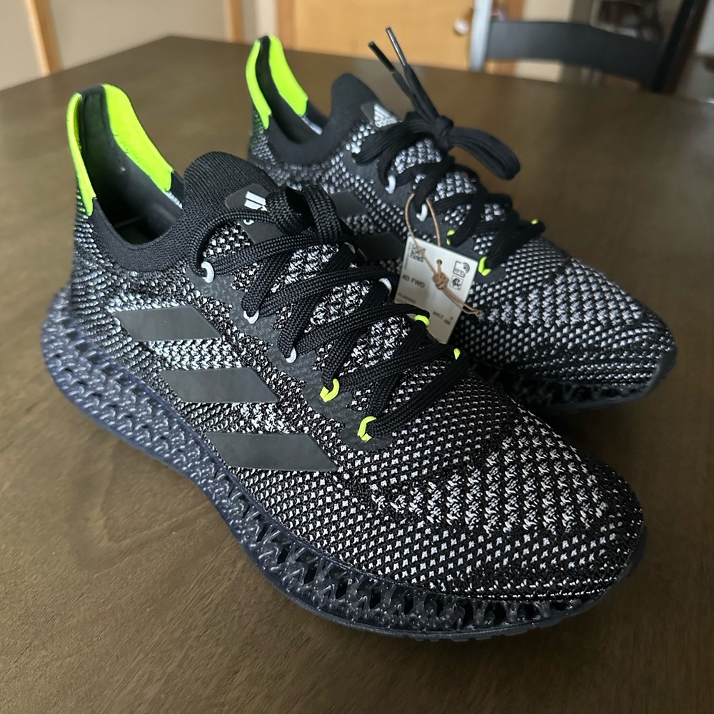 Adidas 4D FWD 1.0 / sz 9.5 / GX2977